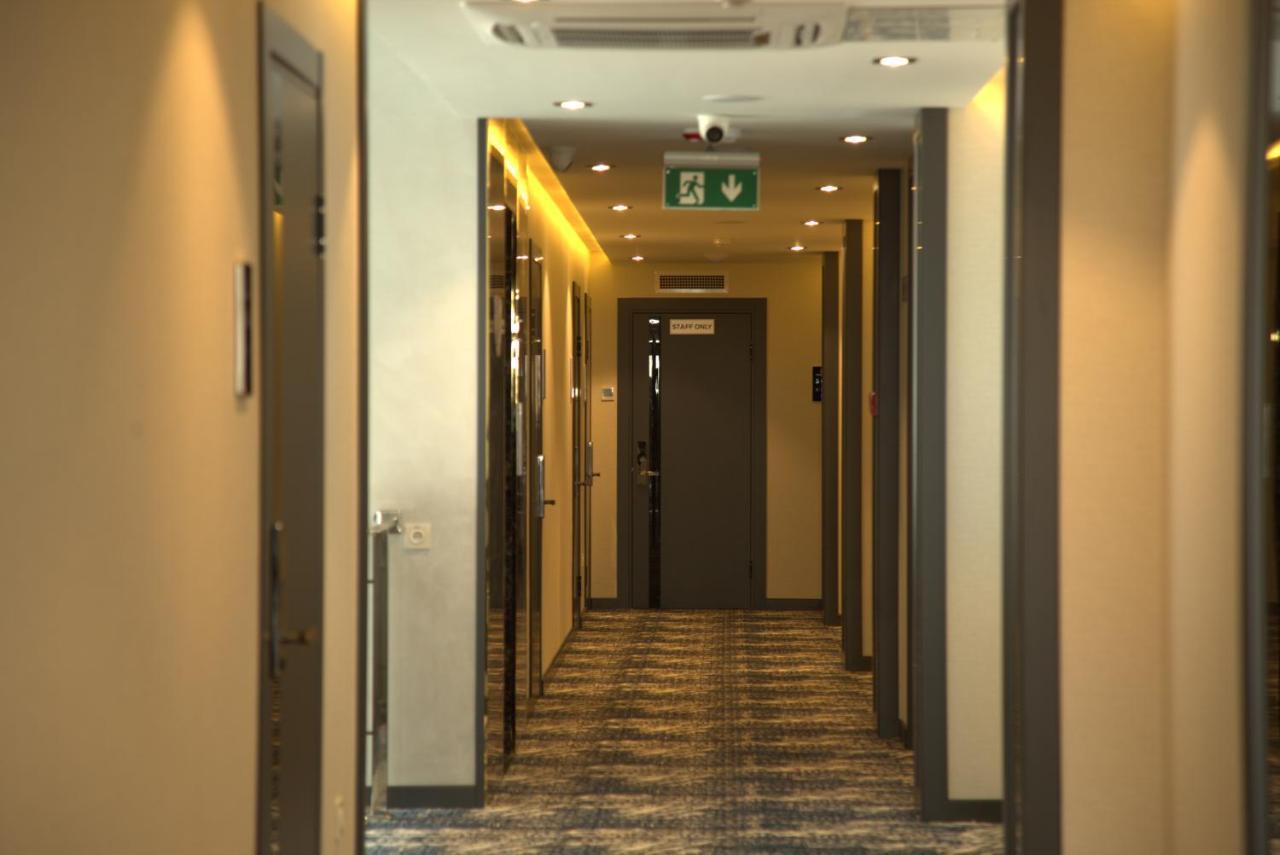 Unique Hotel Tasjkent Buitenkant foto