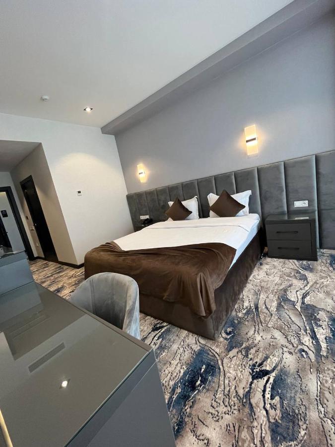 Unique Hotel Tasjkent Buitenkant foto